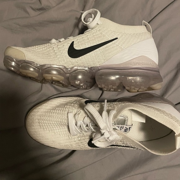Nike Shoes - Nike Air Vapor Max Flyknit White/Black
